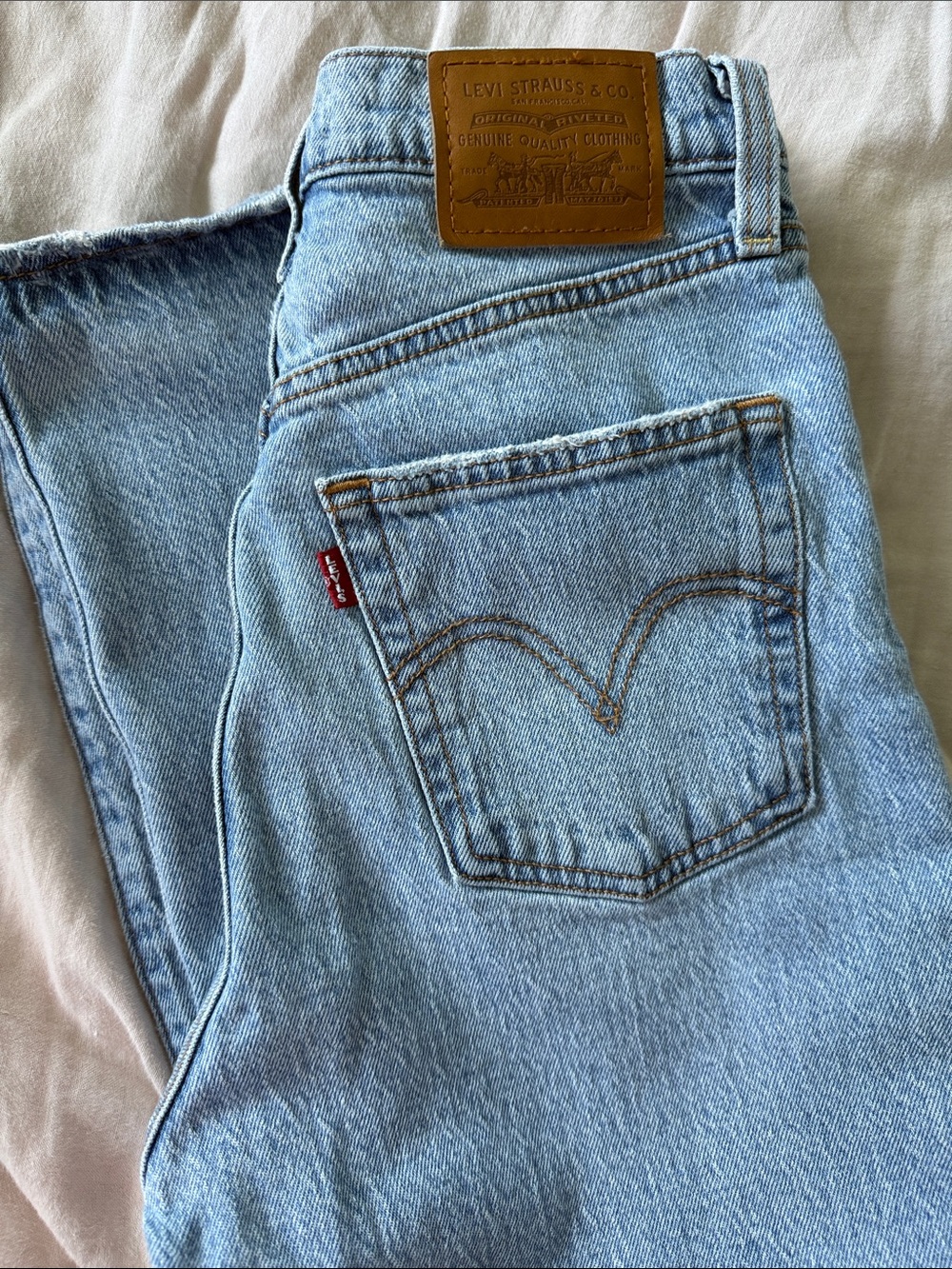 Levi’s Straight Leg Rib Cage Size 26
